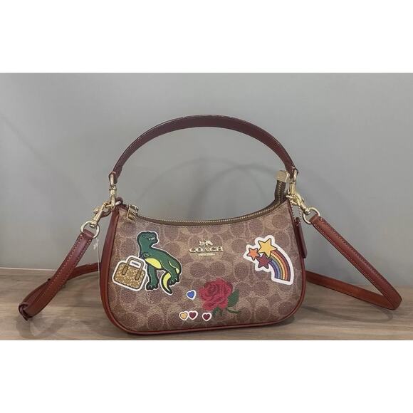 Coach CV939 Teri Shoulder Bag In Signature Canvas With Sticker Print IN Tan - Picture 1 of 7